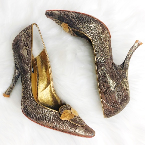 Dolce & Gabbana Leaf Jacquard Heels - Picture 8 of 8